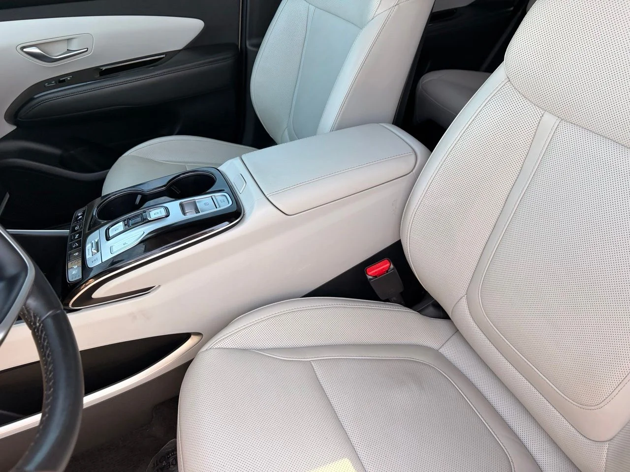 Used 2022 Quartz White Hyundai Limited image 15