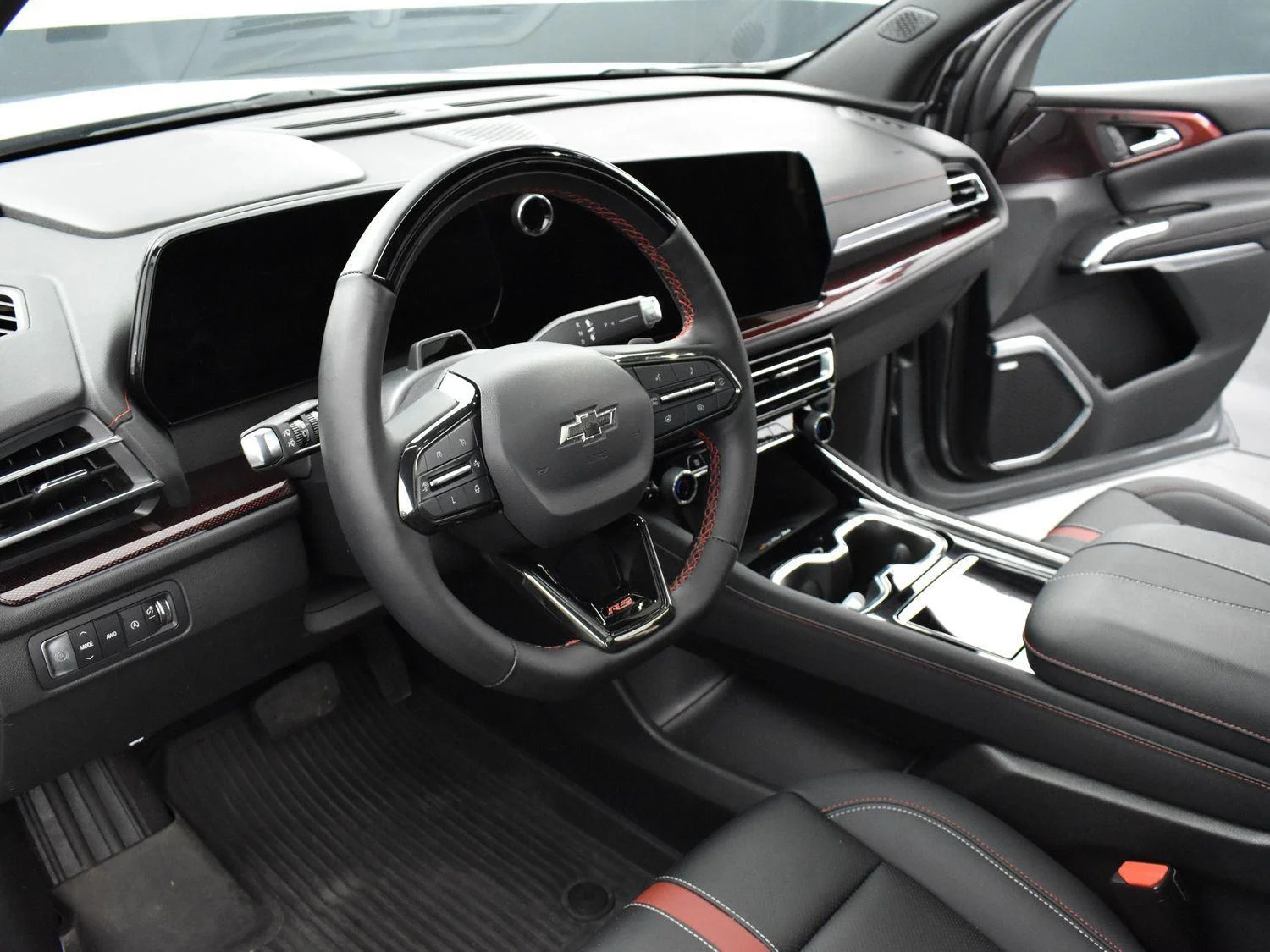 Used 2024 Sterling Gray Metallic Chevrolet RS image 18