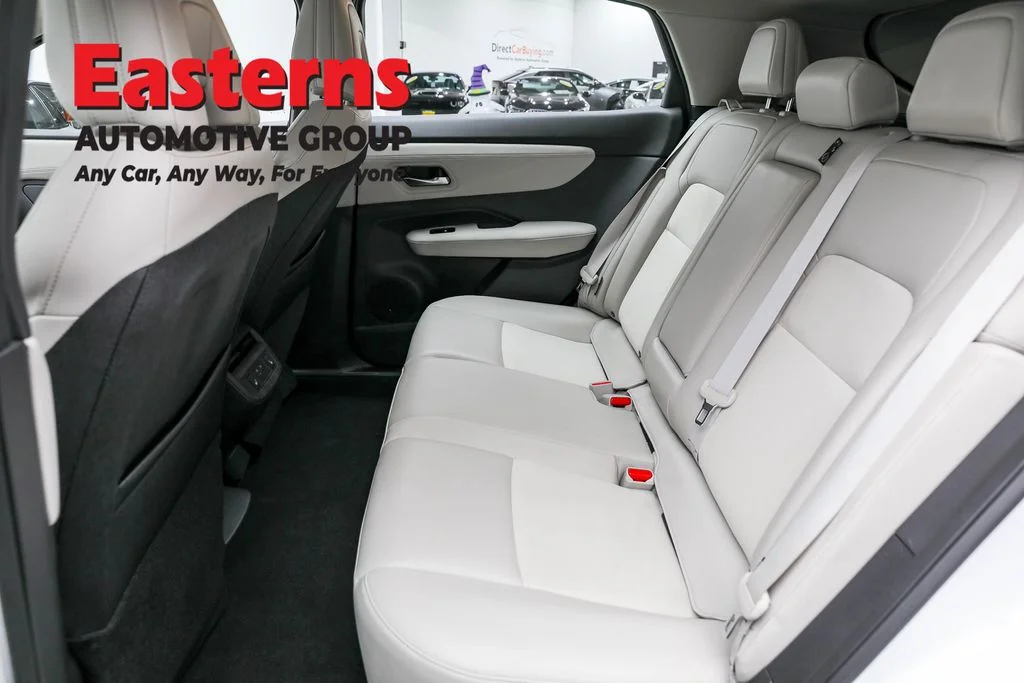 Used 2023 White Nissan ENGAGE image 21