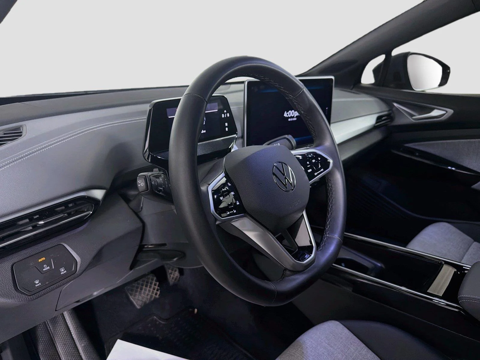 Certified Used 2025 Pure Gray Volkswagen Pro image 9