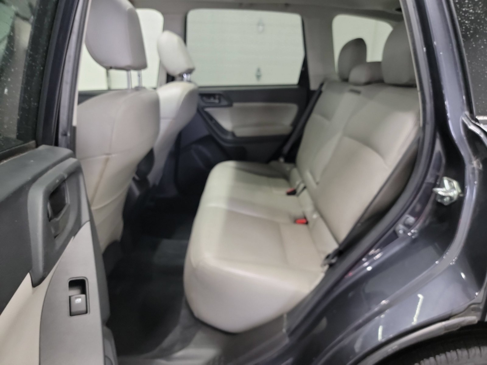 Used 2015 Dark Gray Metallic Subaru 2.5i Premium image 27