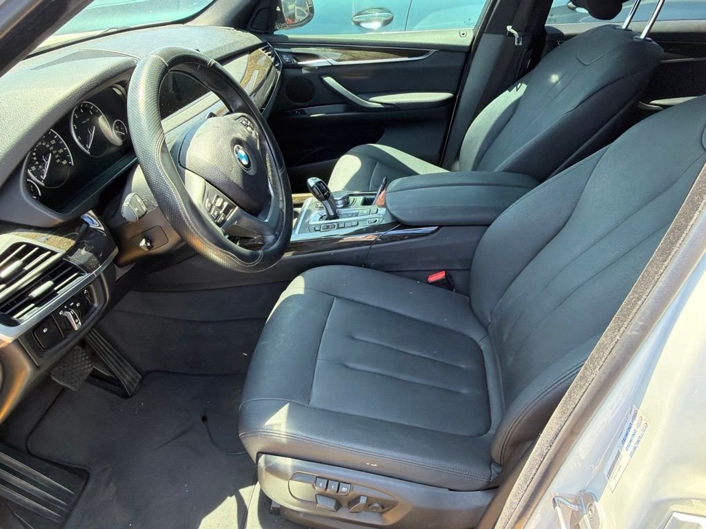 Used 2018 Alpine White BMW xDrive40e image 6
