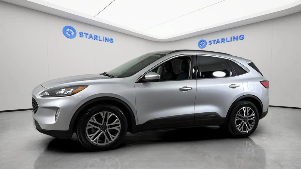Used 2020 Silver Ford SEL image 3