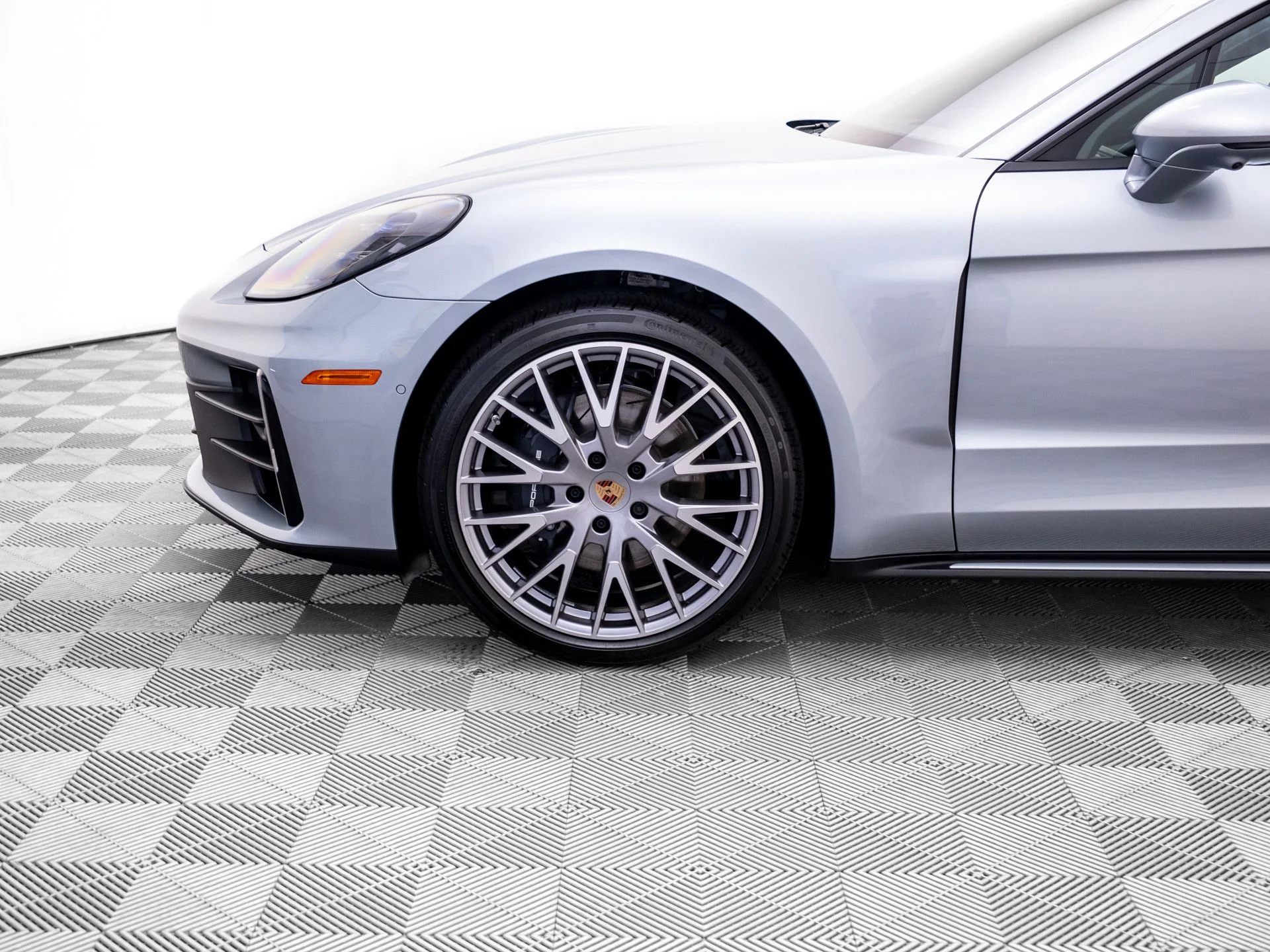 New 2026 Silver Porsche 4 image 36