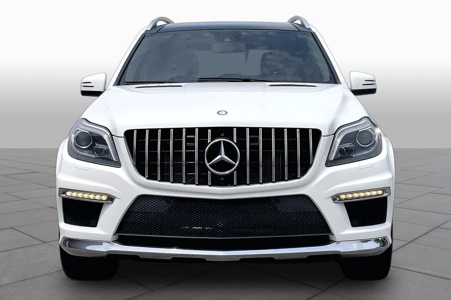 Used 2014 Polar White Mercedes-Benz GL 550 image 4