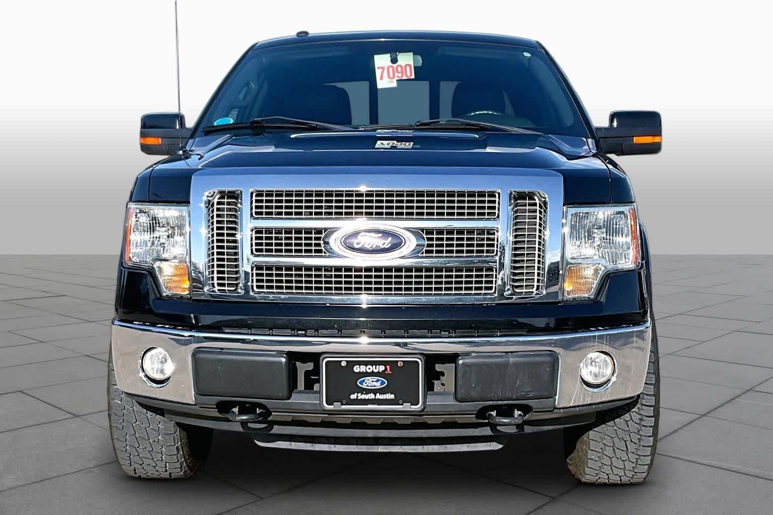 Used 2010 Tuxedo Black Ford XLT image 2