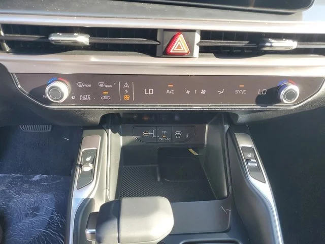 New 2025 Everlasting Silver Kia S image 18