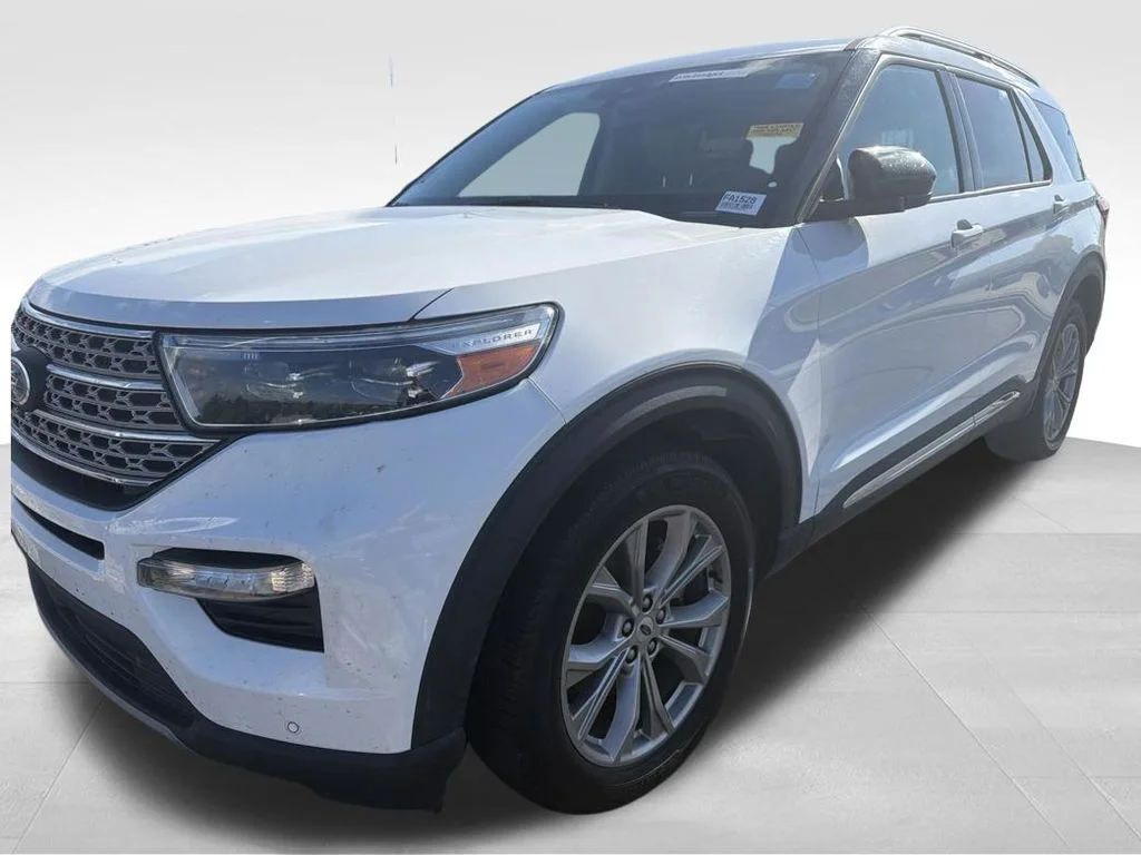 Used 2023 White Ford Limited image 11