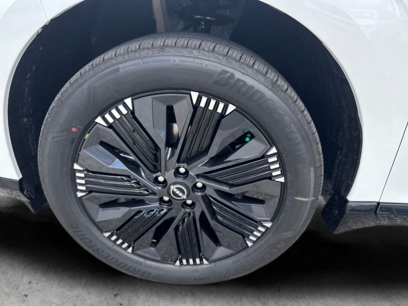 New 2026 White Nissan Platinum image 34