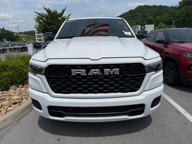 Used 2025 White Ram Big Horn/Lone Star image 10