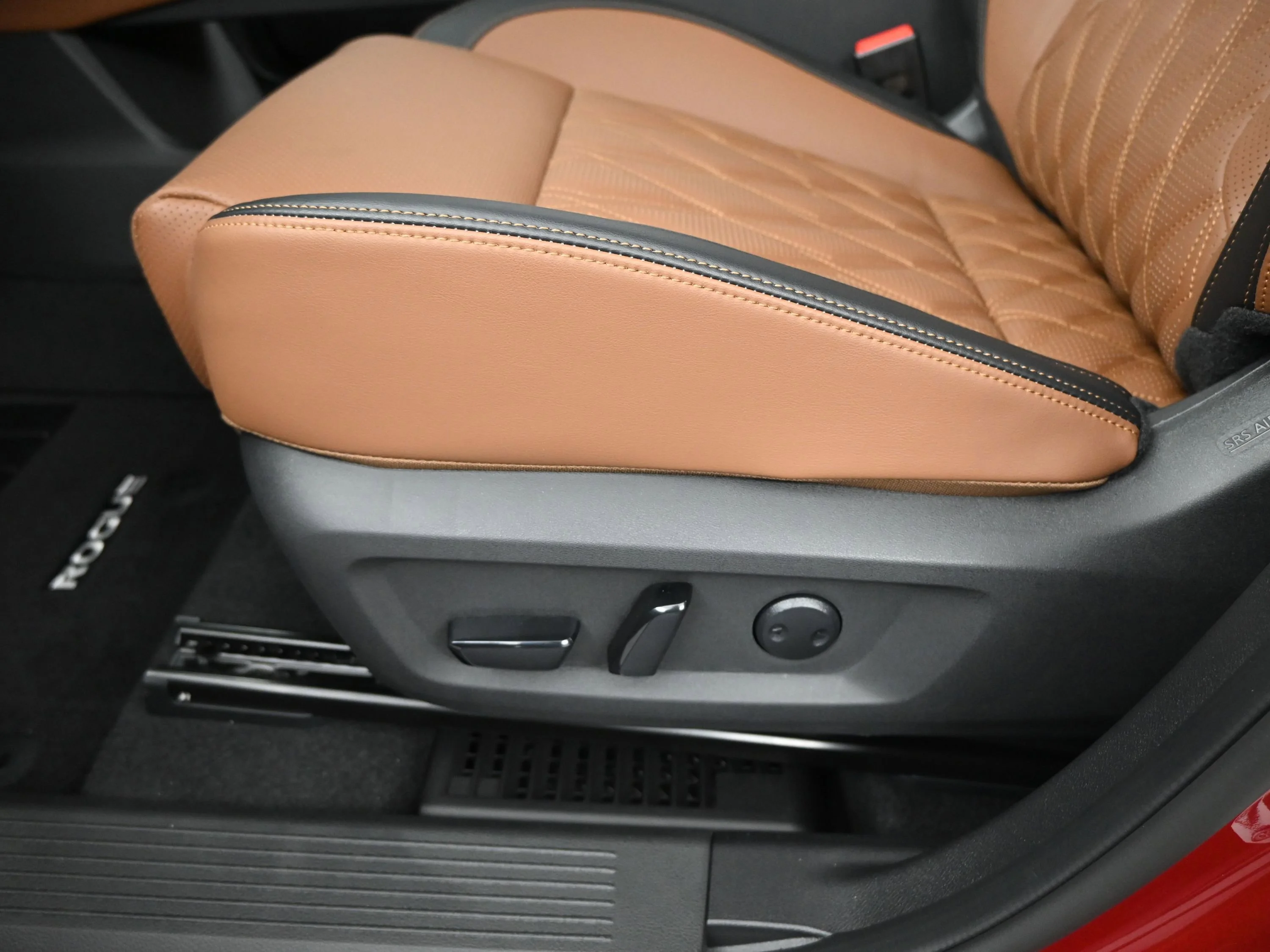 New 2026 Scarlet Ember Tintcoat Nissan Platinum image 10