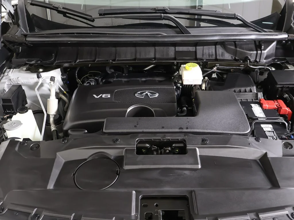 Used 2023 Titanium INFINITI LUXE image 24