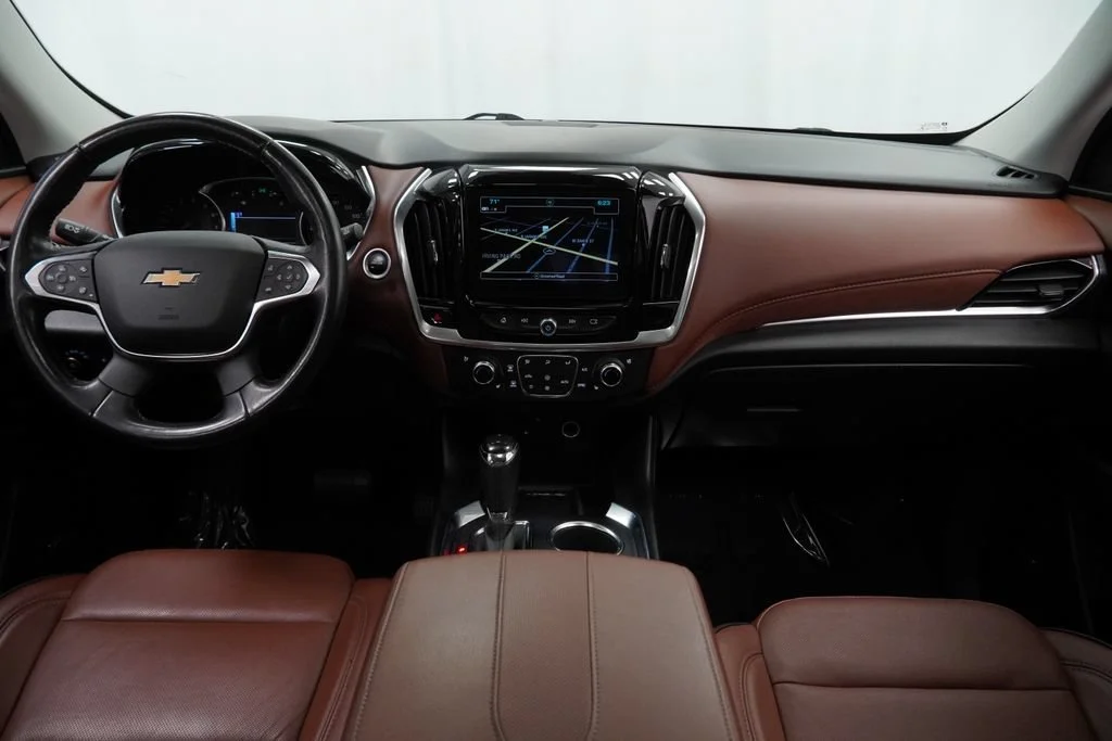 Used 2019 IRIDESCENT PEARL TRICOAT Chevrolet High Country image 7