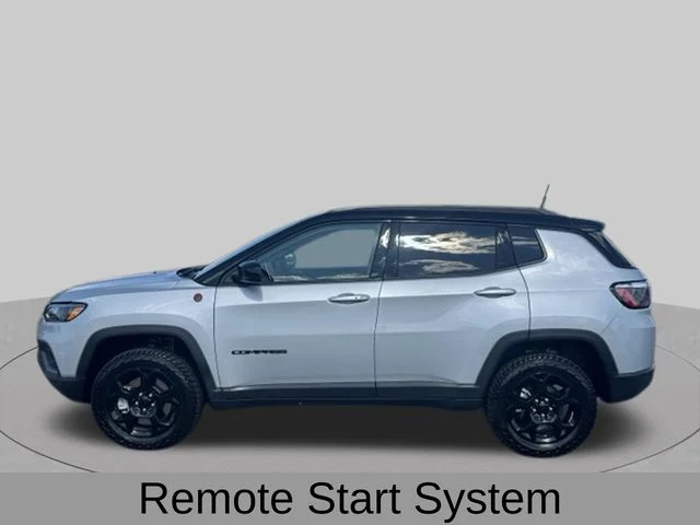 Used 2024 Silver Jeep Trailhawk image 3
