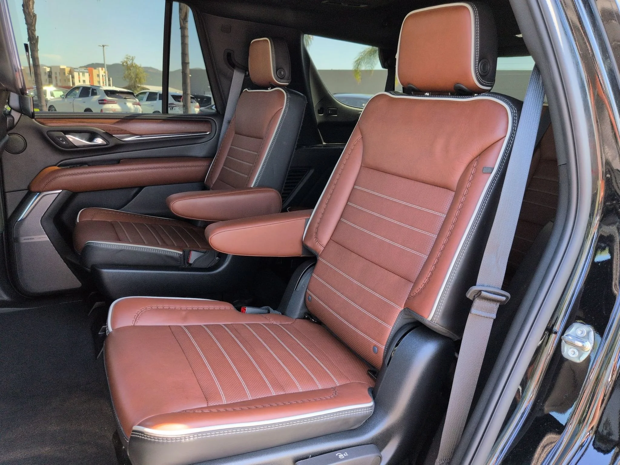 Used 2024 ONYX BLACK GMC Denali Ultimate image 30