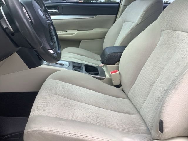 2014 Subaru Legacy 2.5i Premium - Photo 17