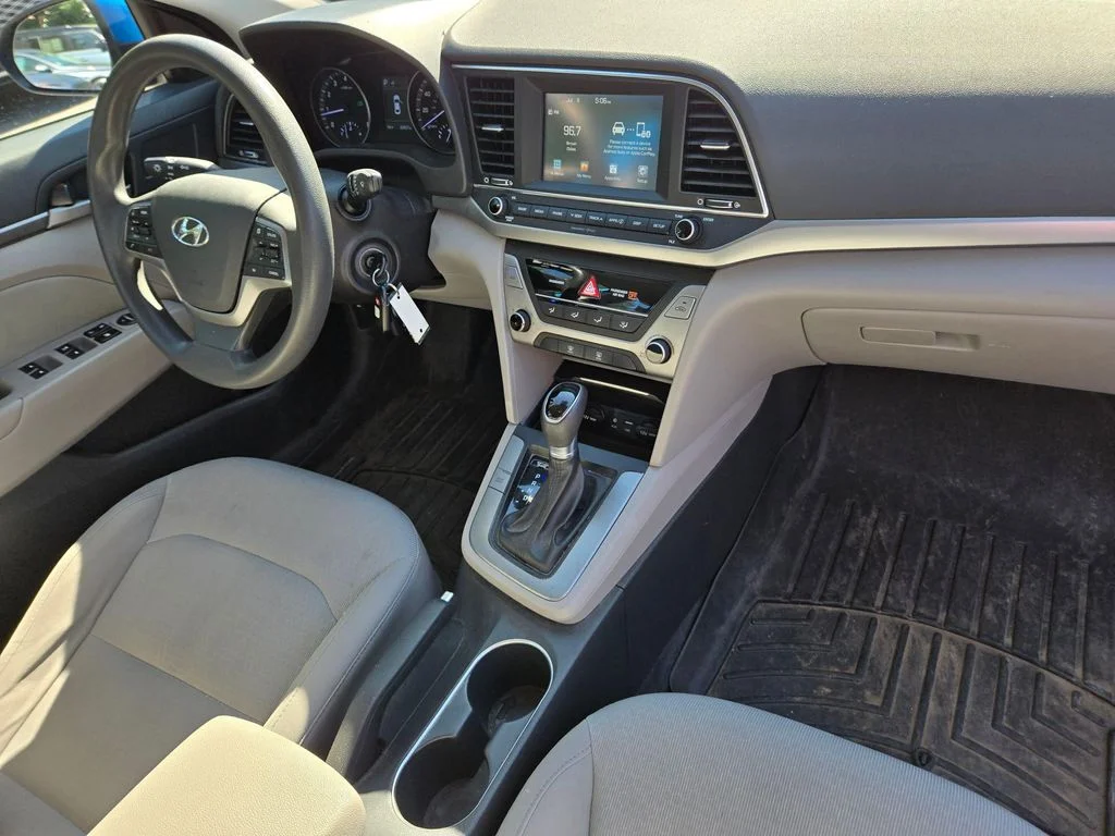 Used 2018 Electric Blue Hyundai SEL image 10