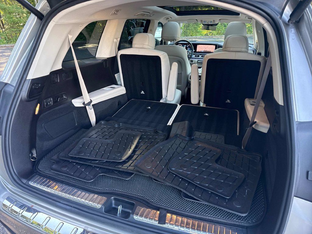 Used 2023  Mercedes-Benz GLS 450 image 31