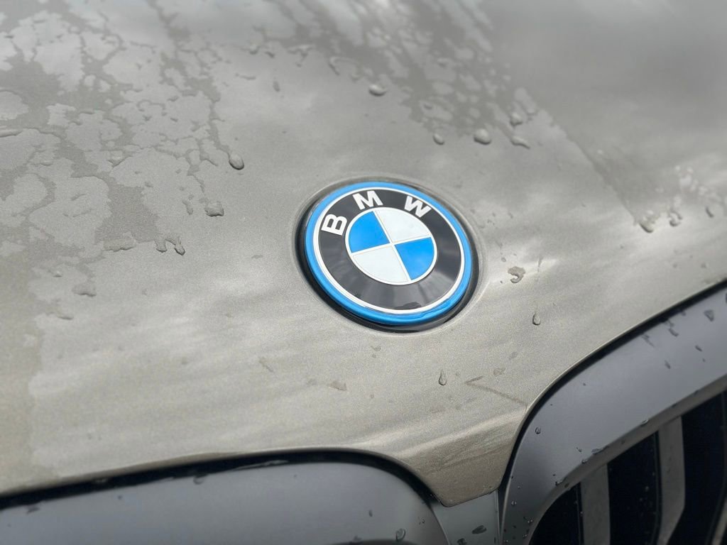 New 2026 Manhattan Green Metallic BMW xDrive50e image 11