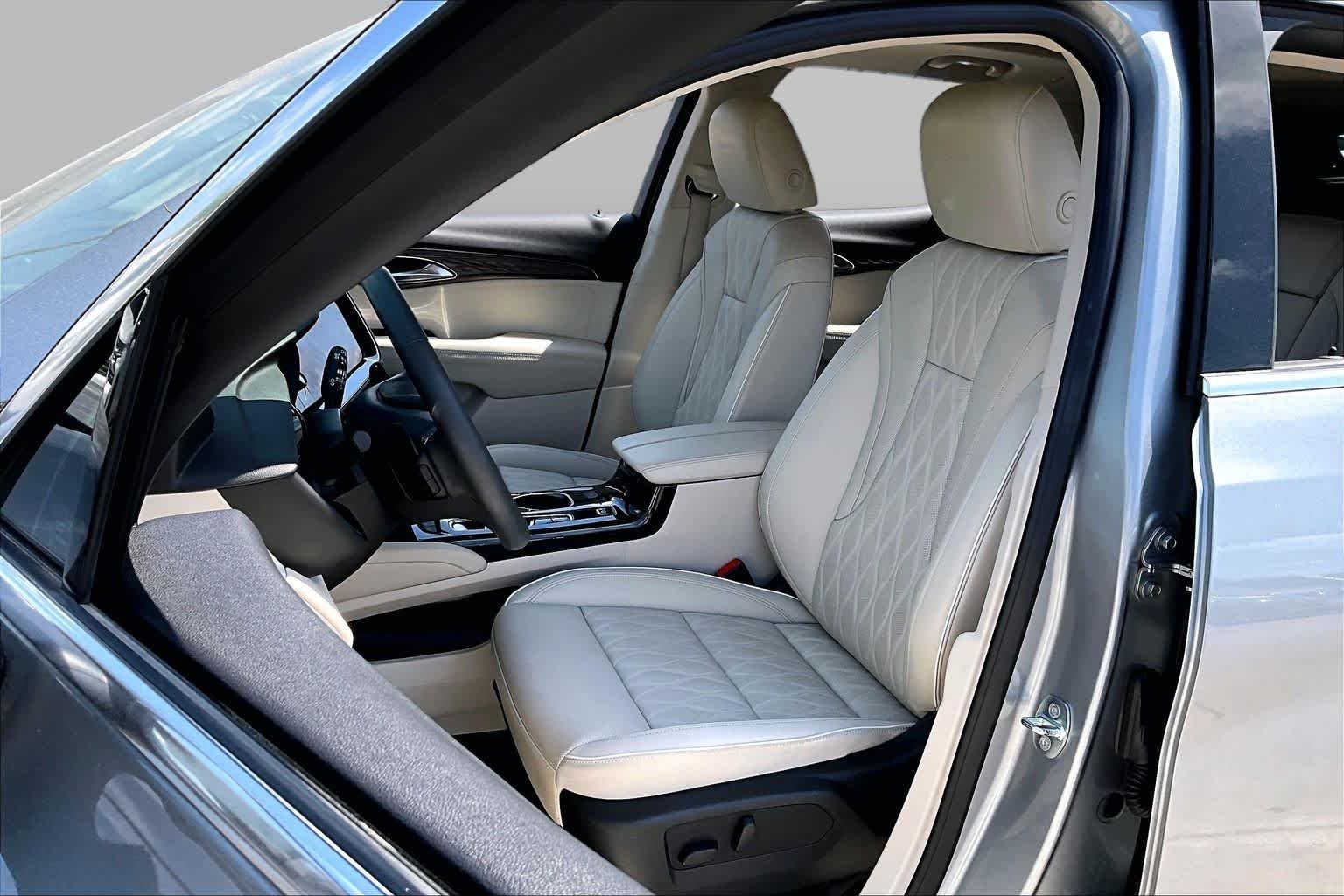 Used 2023 Moonstone Gray Metallic Buick Avenir image 8