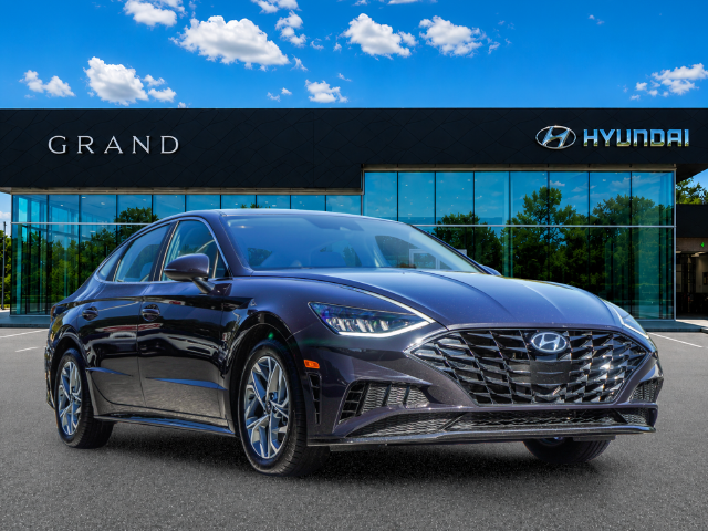 Used 2023 Blue Hyundai SEL image 8
