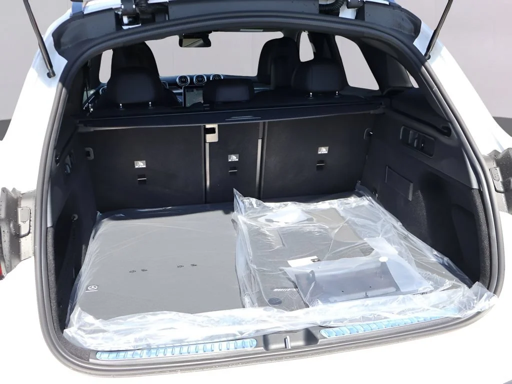 New 2026 Polar White Mercedes-Benz GLC 300 image 59
