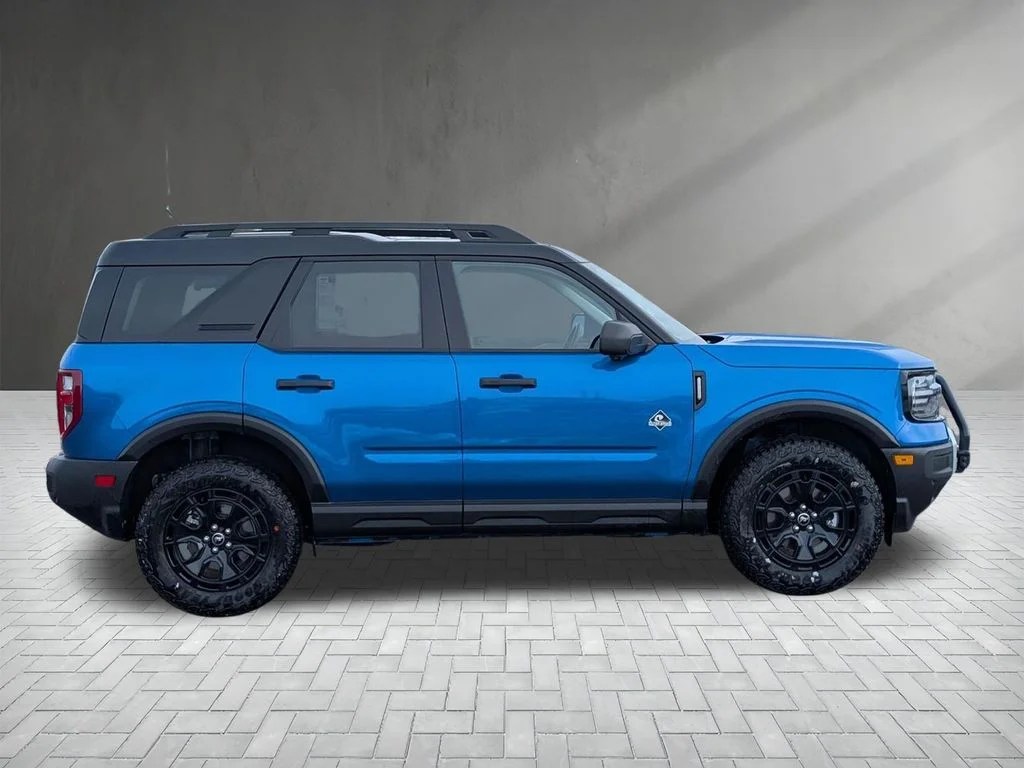 New 2025 Velocity Blue Metallic Ford Outer Banks® image 11