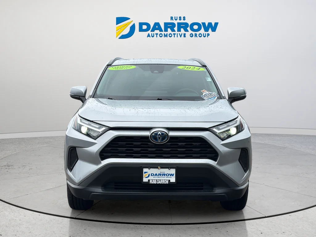 Used 2024 Silver Toyota XLE image 8