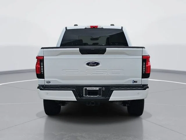Used 2023 White Ford XLT image 4