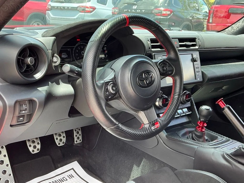 Used 2023  Toyota Premium image 30
