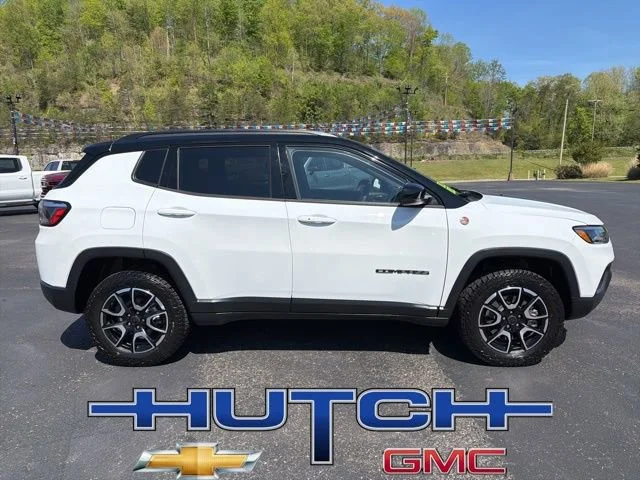Used 2025 White Jeep Trailhawk image 7