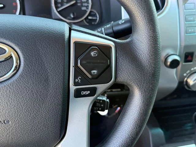 Used 2014 Super White Toyota SR5 image 17