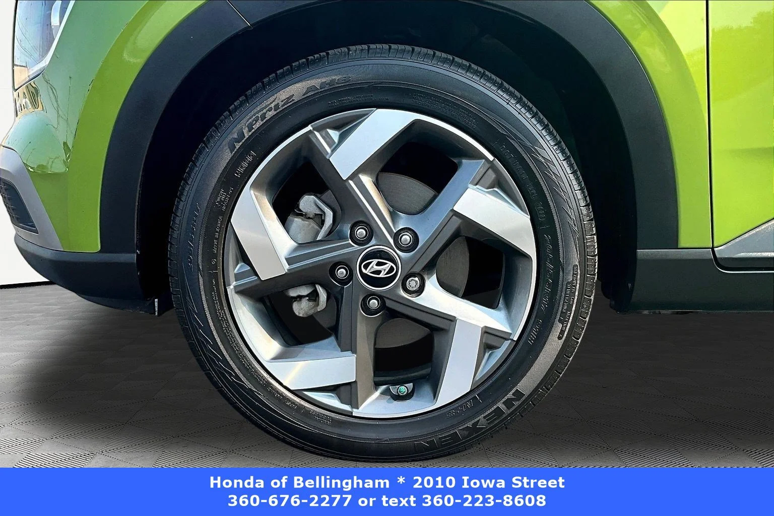 Used 2024 Green Apple Hyundai SEL image 30