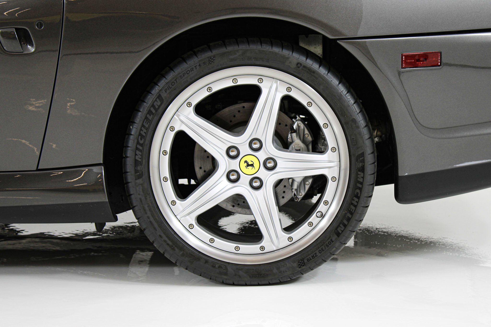 Used 2003 Gray Ferrari  image 18