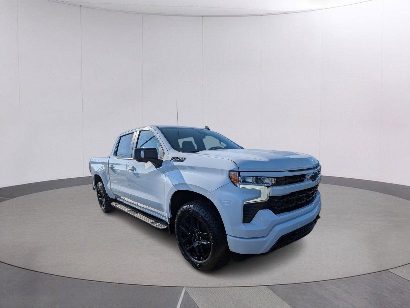 New 2026 Summit White Chevrolet RST image 1