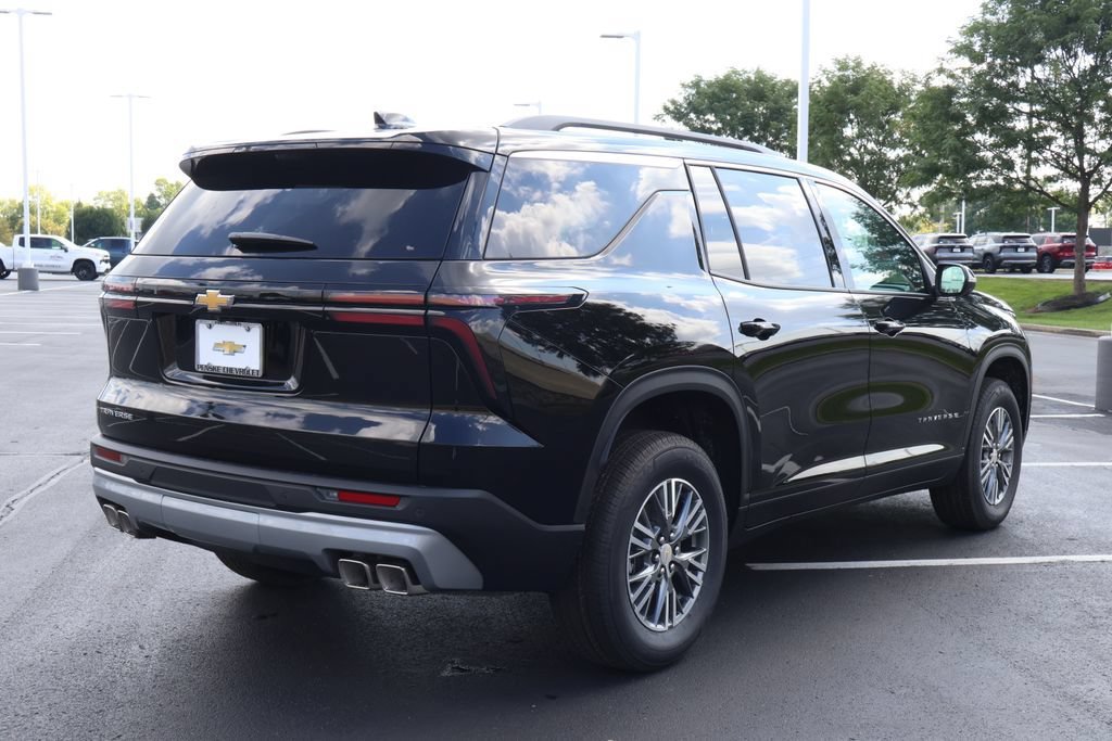 2027 Chevrolet Traverse LT - Photo 8