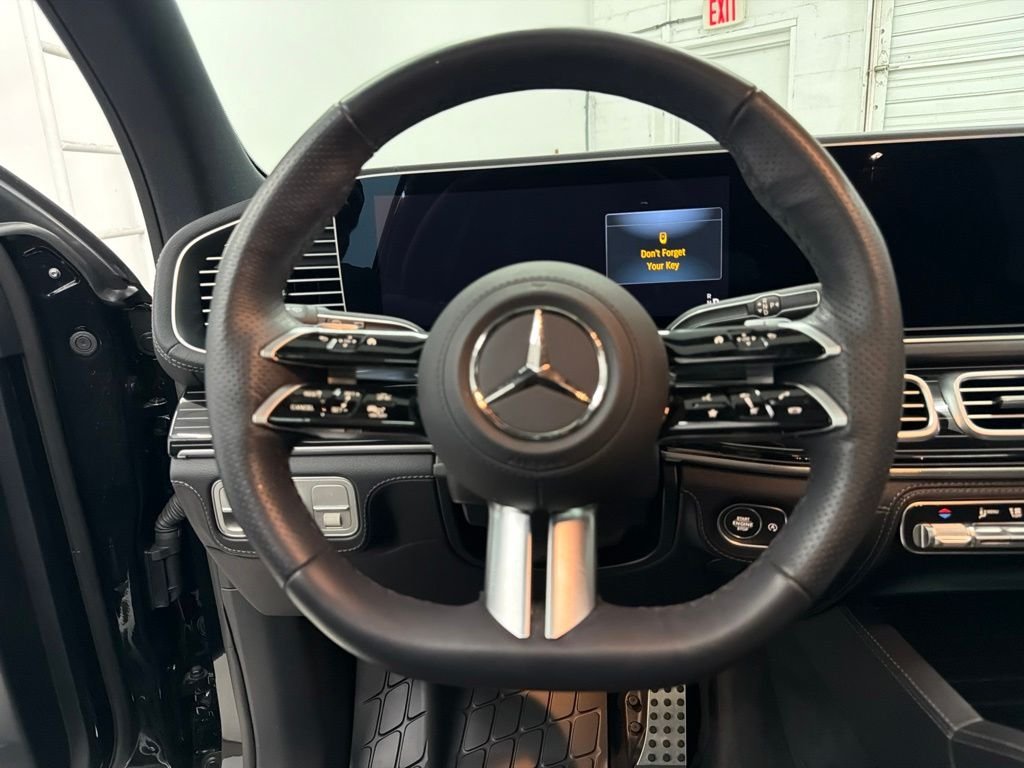 Certified Used 2025 Black Mercedes-Benz GLS 580 image 15