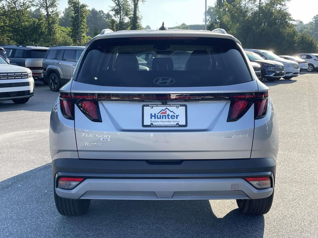 Certified Used 2025 Shimmering Silver Hyundai Blue image 28