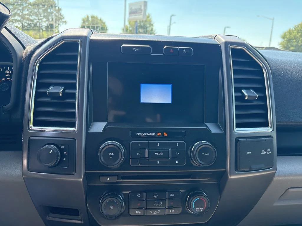Used 2016 Shadow Black Ford XLT image 19