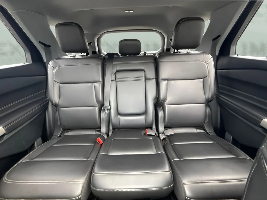 Used 2024 Blue Ford XLT image 8