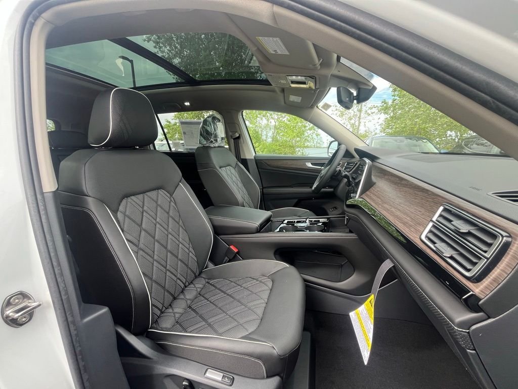 New 2026 White/off-white Volkswagen 2.0T SEL Premium R-Line image 12