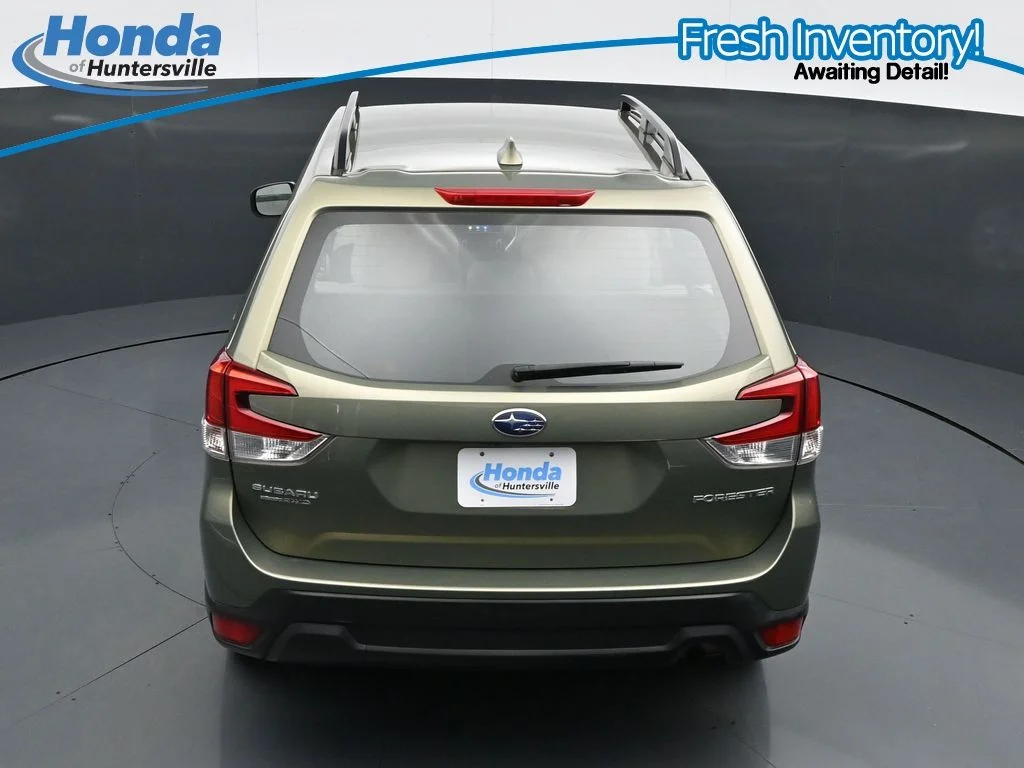 Used 2019 Jasper Green Metallic Subaru Base image 20