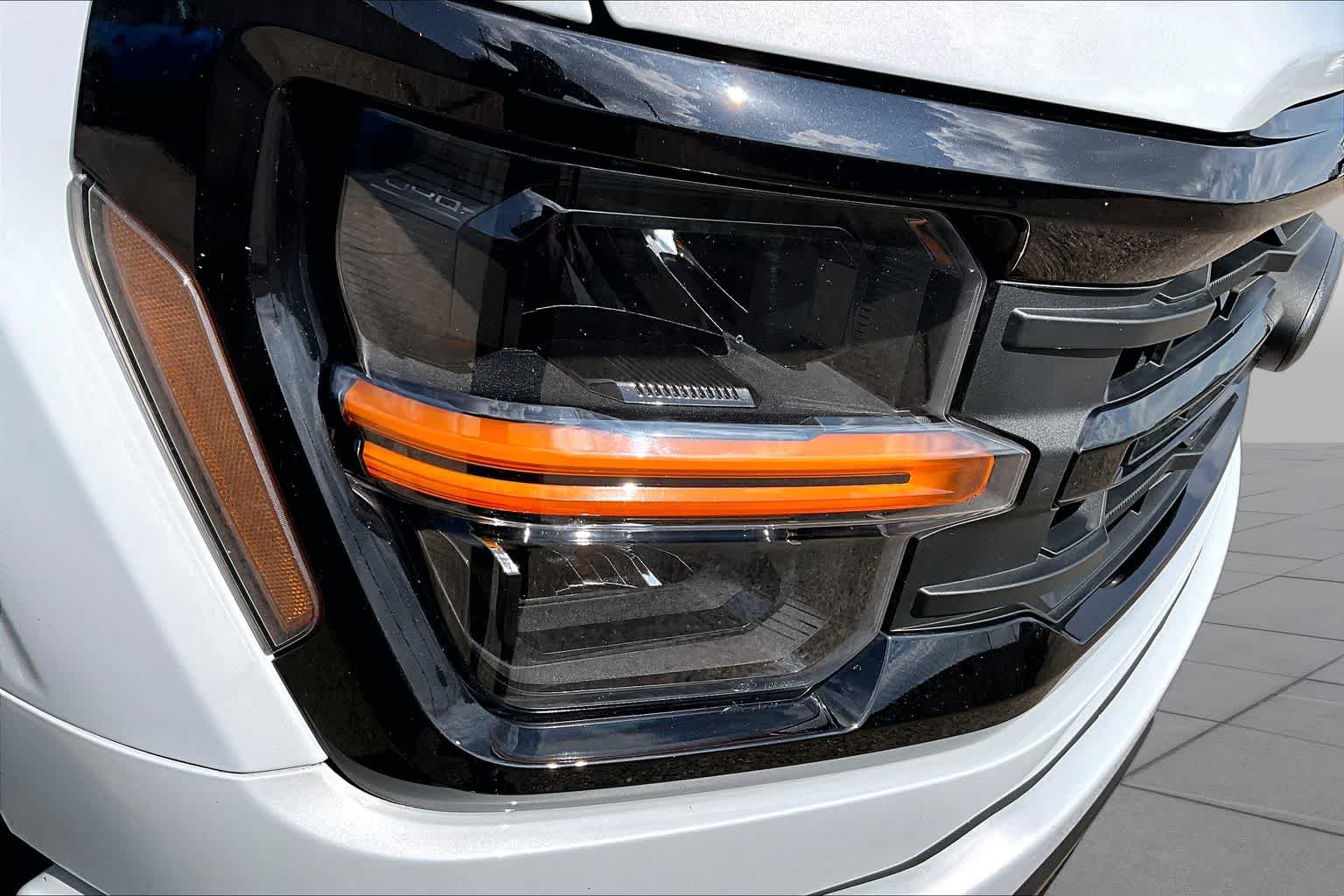 Certified Used 2025 Space White Metallic Ford XLT image 27