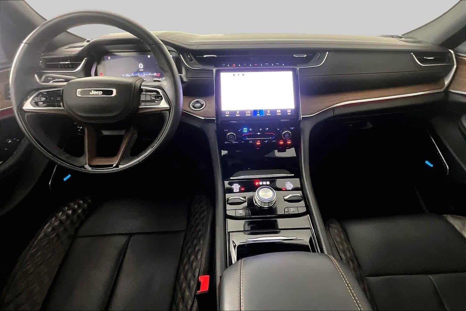 Used 2022 Diamond Black Crystal Pearlcoat Jeep Summit image 14
