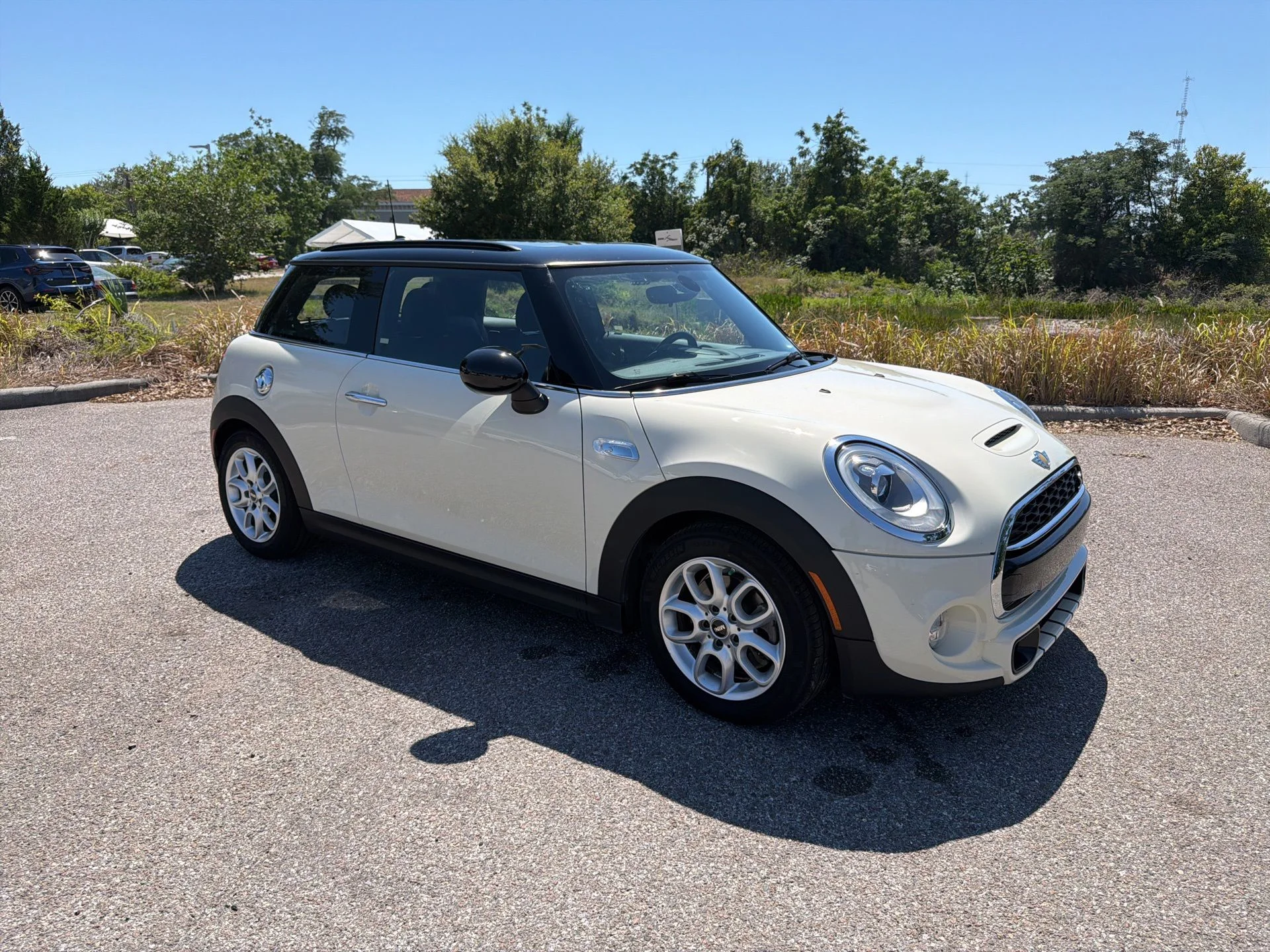 2017 MINI Cooper S's photo