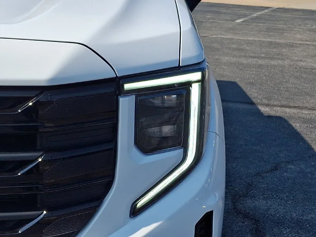 New 2026 Summit White GMC Elevation image 9