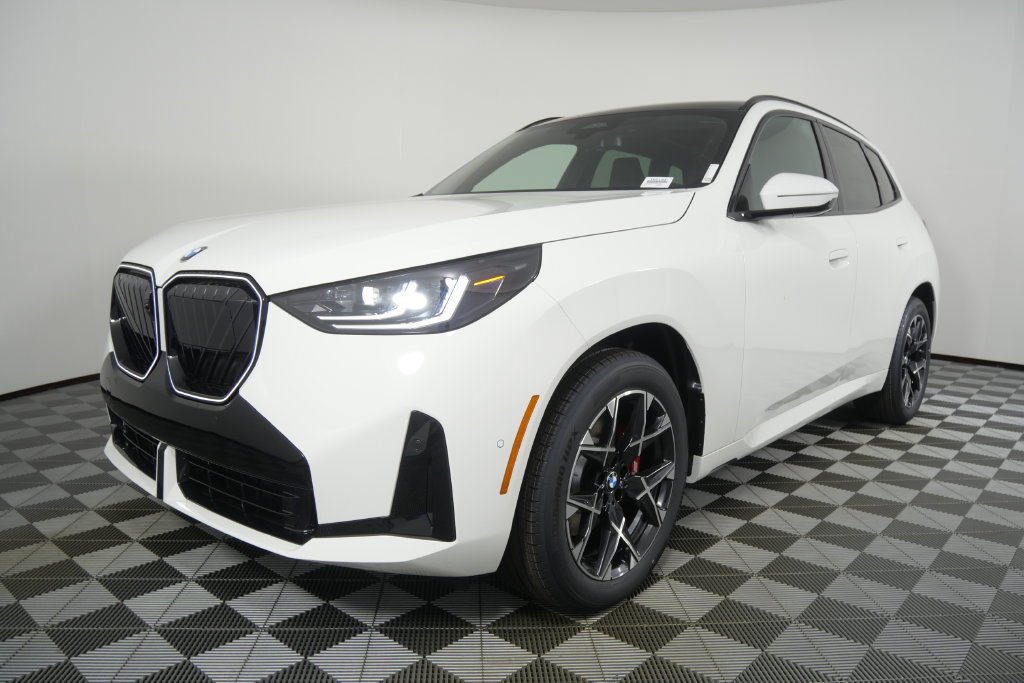 New 2026 Alpine White BMW 30 xDrive image 8