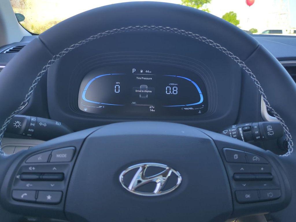 New 2026 White Hyundai SEL w/Two-Tone Roof image 31