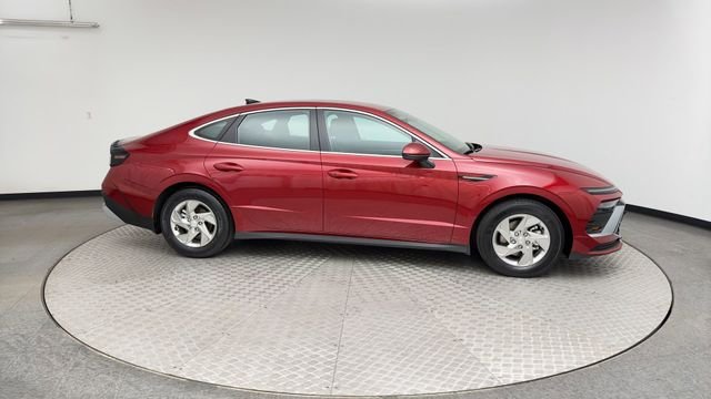 2025 Hyundai Sonata SE - Photo 9