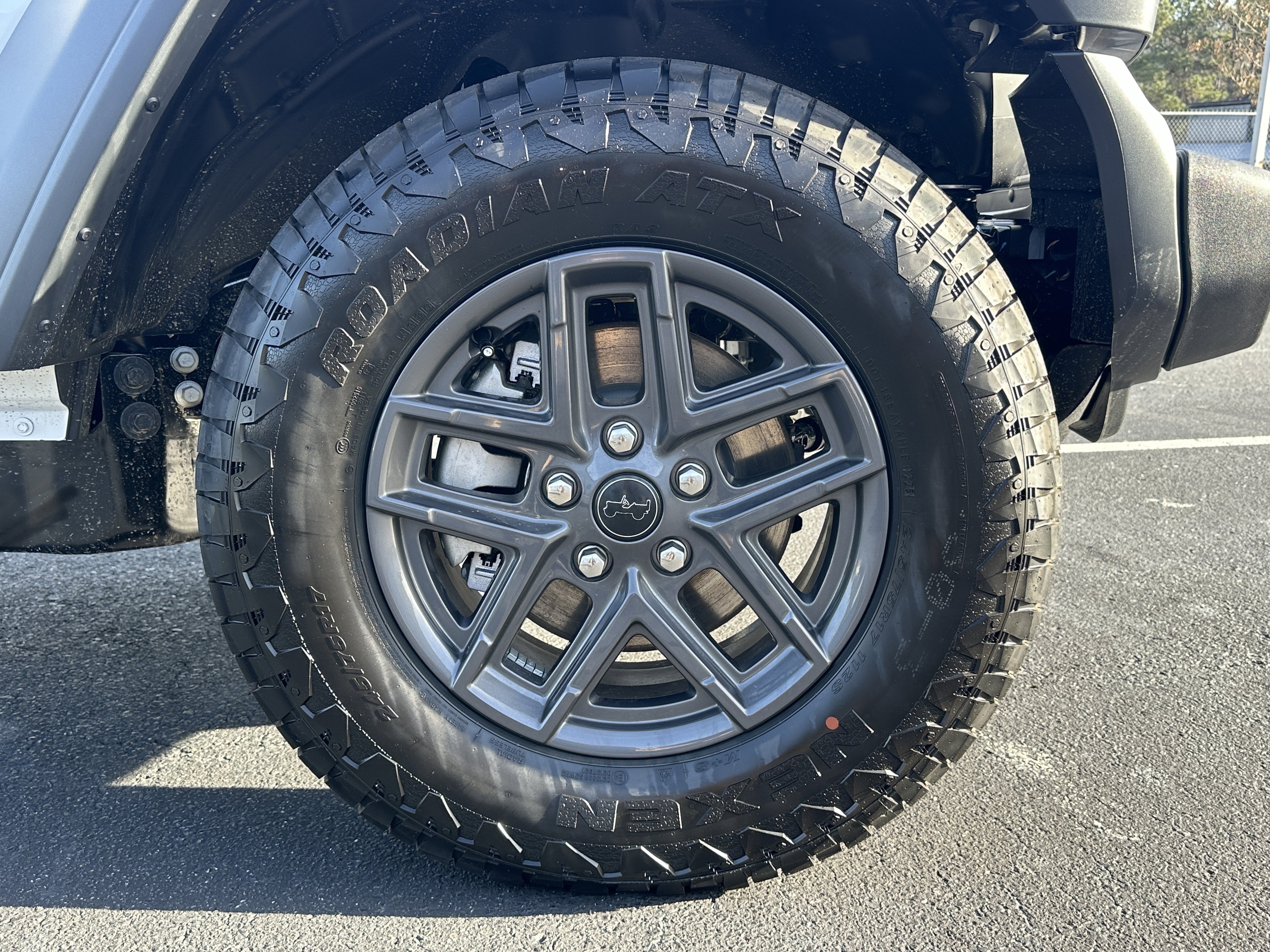 New 2026 Bright White Clear-Coat Exterior Paint Jeep Sport S image 13
